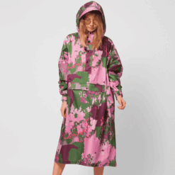 Rainkiss Digi Spring Camo, Fiets regenponcho, Poncho dames, Poncho regen, Rainkiss, Rainkiss poncho, Regen fiets poncho, Regen poncho, Regen poncho dames, Regen poncho fiets, Regenponcho dames, Regenponcho voor fiets