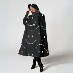 Rainkiss Regenponcho Classic Smile x Smiley, Fiets regenponcho, Poncho dames, Poncho regen, Rainkiss, Rainkiss poncho, Regen fiets poncho, Regen poncho, Regen poncho dames, Regen poncho fiets, Regenponcho dames, Regenponcho voor fiets