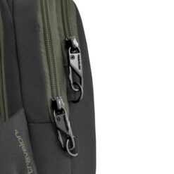 Gepatenteerde vergrendelbare ritsen op de Travelon Voyages tas tegen zakkenrollers.